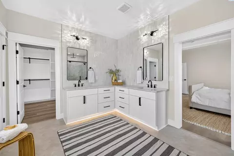 Bath - 7709 Allison Ct, Pasco, WA 99301 photo 2 of 3
