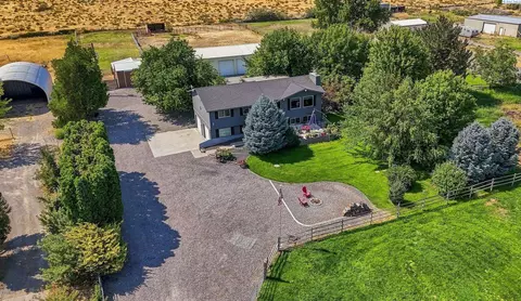 86512 N Harrington Rd, West Richland, WA 99353
