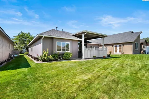 Exterior - 105 Bellerive, Pasco, WA 99301 photo 6 of 7
