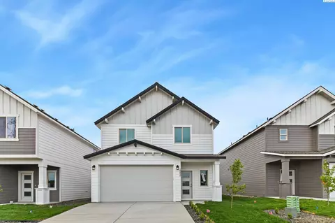 10490 W Clearwater Dr, Kennewick, WA 99336