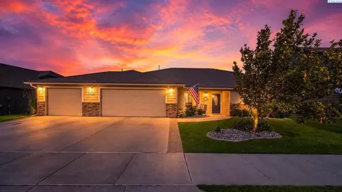 3102 S Dawes St, Kennewick, WA 99338
