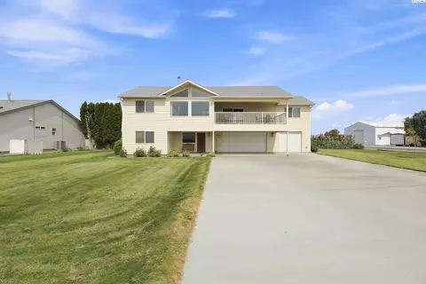 Exterior - 2573 Hanson Loop, Burbank, WA 99323 photo 8 of 12