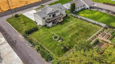 View/Area - 2573 Hanson Loop, Burbank, WA 99323 photo 2 of 7