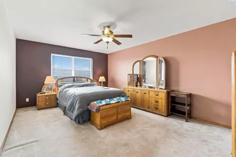 Bedroom - 2573 Hanson Loop, Burbank, WA 99323 photo 1 of 3