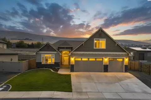 4272 S Anderson Pl, Kennewick, WA 99338
