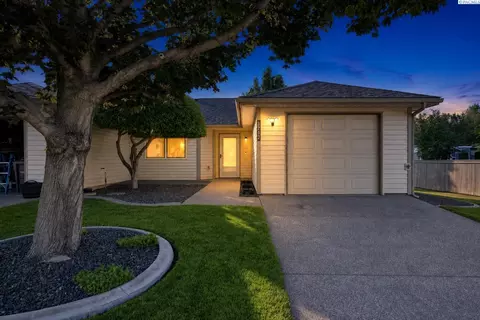 3212 S Huntington St, Kennewick, WA 99337