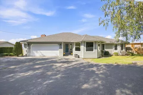 1104 Fellows Dr, Yakima, WA 98908