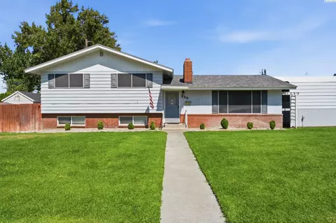 206 Cottonwood Dr, Richland, WA 99352