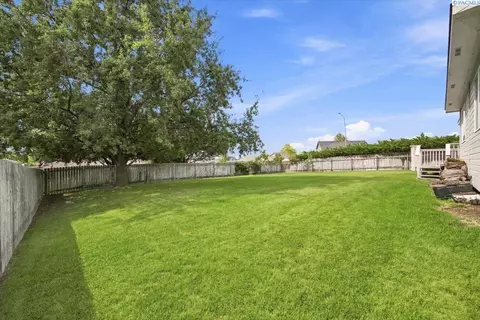 Exterior - 4314 Desert St, Pasco, WA 99301 photo 4 of 6