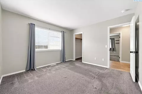 Bedroom - 4314 Desert St, Pasco, WA 99301 photo 7 of 8