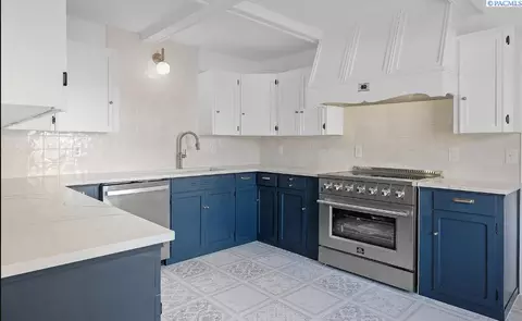 Kitchen - 7108 W Argent, Pasco, WA 99301 photo 1 of 1