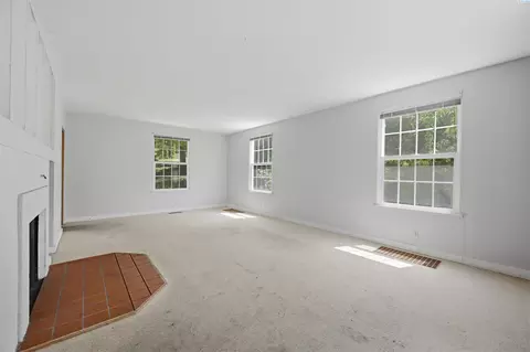 Living - 1055 NE Indiana St, Pullman, WA 99163 photo 3 of 4