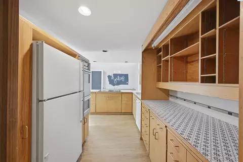 Kitchen - 1055 NE Indiana St, Pullman, WA 99163 photo 4 of 7
