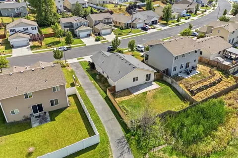 View/Area - 1400 SW Lost Trail Dr, Pullman, WA 99163 photo 1 of 7