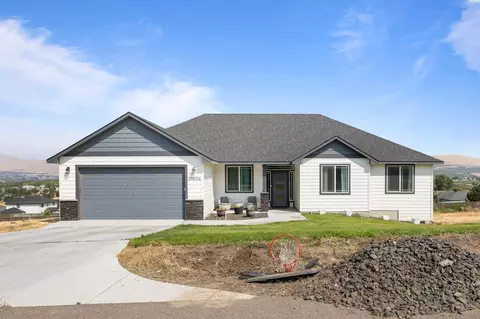 21004 E Plum Pl, Benton City, WA 99320