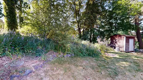 Exterior - 560 SE Taylor St, Pullman, WA 99163 photo 3 of 3