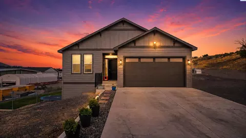 1525 Della Ave, Benton City, WA 99320