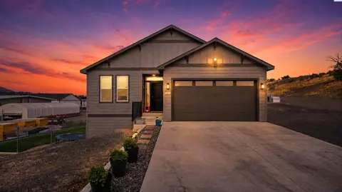 1525 Della Ave, Benton City, WA 99320