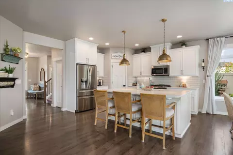 5520 W 28th Ave, Kennewick, WA 99338