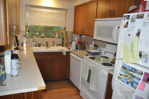 Kitchen - 425 NW North St, Pullman, WA 99163 photo 4 of 4
