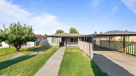 Exterior - 628 S Beech Ave, Pasco, WA 99301 photo 2 of 7