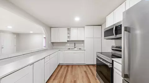 Kitchen - 628 S Beech Ave, Pasco, WA 99301 photo 2 of 2