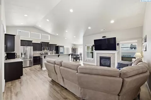 Other - 670 SW Wheat Ridge Dr, Pullman, WA 99163 photo 1 of 8