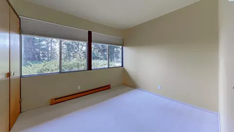 Bedroom - 1770 SW View Dr, Pullman, WA 99163 photo 4 of 6