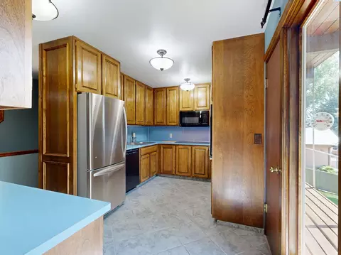 Kitchen - 1770 SW View Dr, Pullman, WA 99163 photo 2 of 2