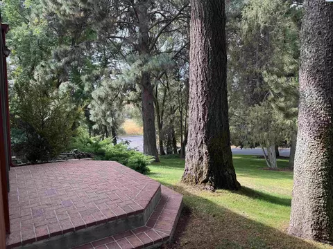 Exterior - 1770 SW View Dr, Pullman, WA 99163 photo 5 of 9
