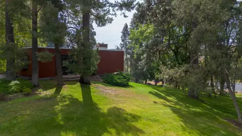 Exterior - 1770 SW View Dr, Pullman, WA 99163 photo 4 of 9