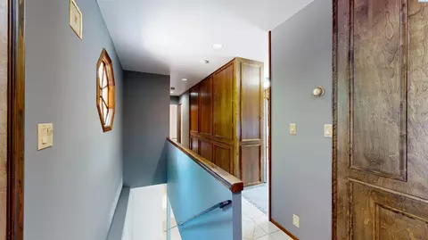 Entry Way - 1770 SW View Dr, Pullman, WA 99163 photo 3 of 4