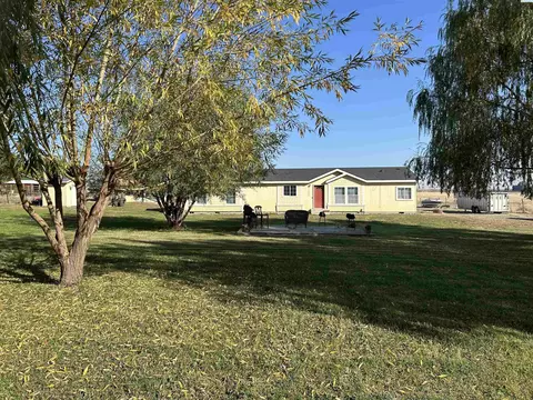 113306 W King Tull Rd, Prosser, WA 99350
