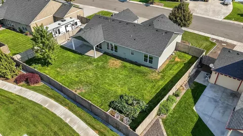 View/Area - 4412 Meadow View Dr, Pasco, WA 99301 photo 2 of 4