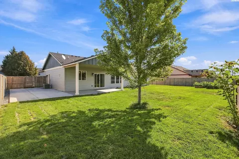 Exterior - 4412 Meadow View Dr, Pasco, WA 99301 photo 10 of 10