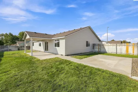 Exterior - 5519 Arthur Ln, Pasco, WA 99301 photo 4 of 4