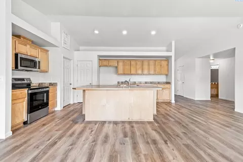 Other - 5519 Arthur Ln, Pasco, WA 99301 photo 4 of 11