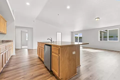 Other - 5519 Arthur Ln, Pasco, WA 99301 photo 3 of 11
