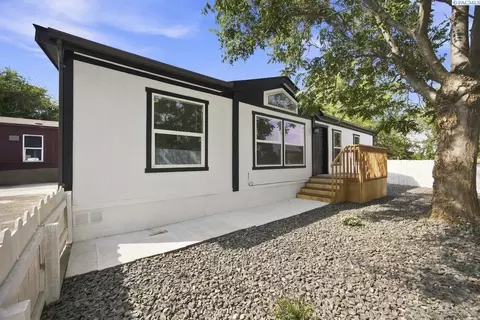 2906 W 7th Ave #32, Kennewick, WA 99337