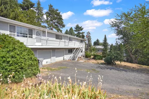Exterior - 1430 NW Deane St, Pullman, WA 99163 photo 3 of 9