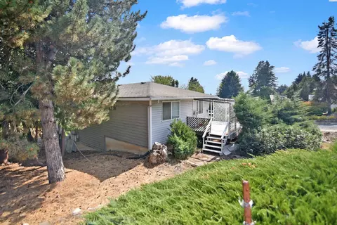 Exterior - 1430 NW Deane St, Pullman, WA 99163 photo 9 of 9