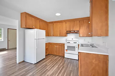 Kitchen - 1430 NW Deane St, Pullman, WA 99163 photo 2 of 2