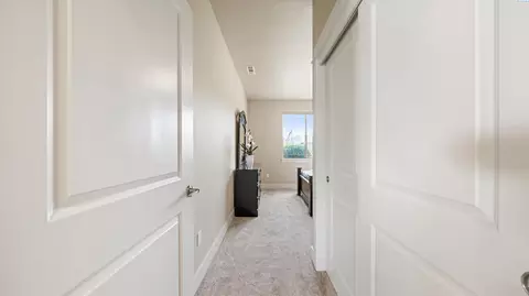 Entry Way - 7115 Maxim Ct, Pasco, WA 99301 photo 3 of 6