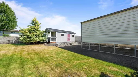 Exterior - 7115 Maxim Ct, Pasco, WA 99301 photo 6 of 9