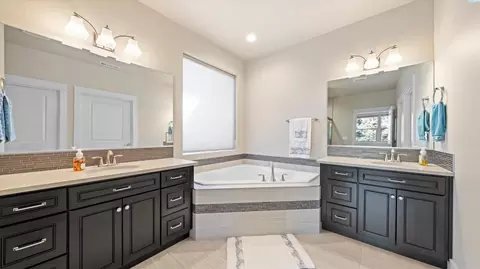 Bath - 7115 Maxim Ct, Pasco, WA 99301 photo 3 of 3