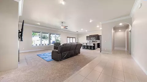 Entry Way - 7115 Maxim Ct, Pasco, WA 99301 photo 2 of 6