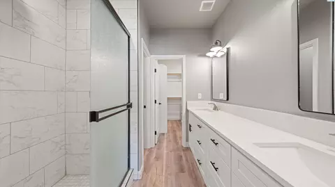 Bath - 352 E Davis St, Connell, WA 99326 photo 1 of 4