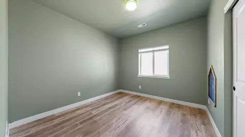 Bedroom - 352 E Davis St, Connell, WA 99326 photo 6 of 8