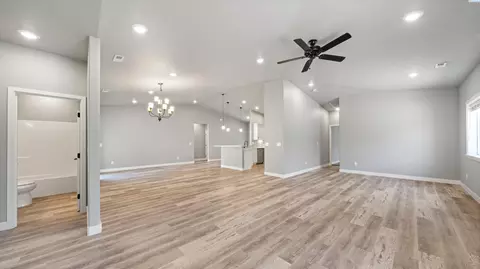Living - 352 E Davis St, Connell, WA 99326 photo 5 of 7