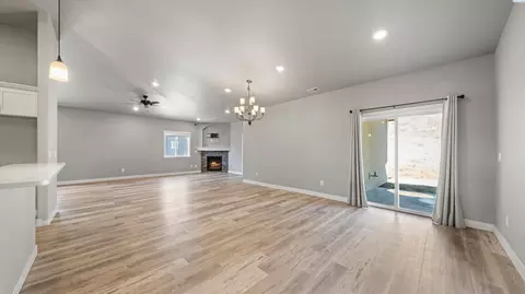 Living - 352 E Davis St, Connell, WA 99326 photo 1 of 7